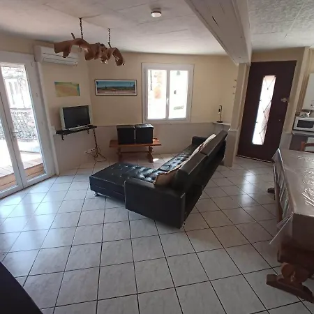 Maison Calme Et Lumineuse *