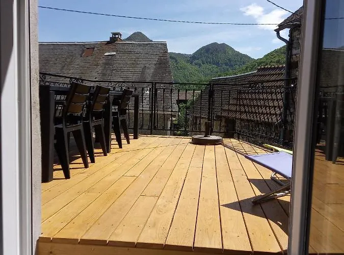 Maison Calme Et Lumineuse Cierp